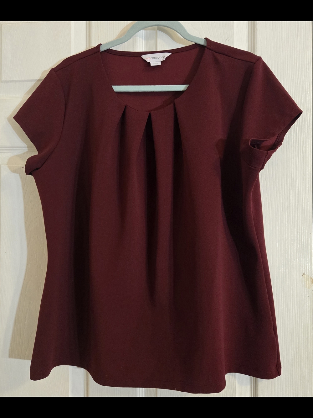 Liz Claiborne Short Sleeve Pleated Top - Wine